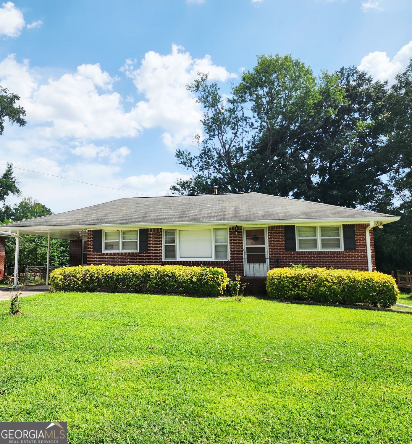 965 Laurel Street Property Photo 1