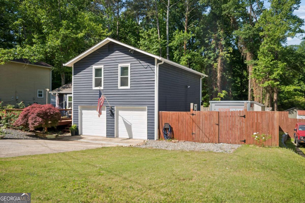 2083 Pond Road Property Photo 2
