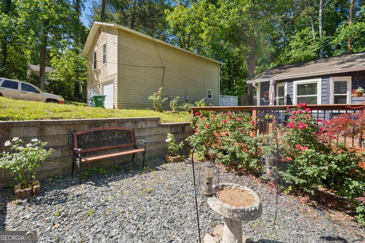 2083 Pond Road Property Photo 4