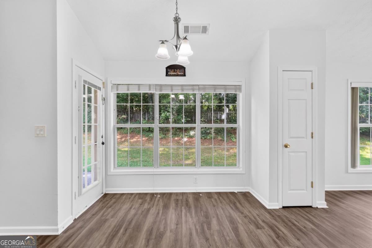 1142 Autumn Glen Way Property Photo 23