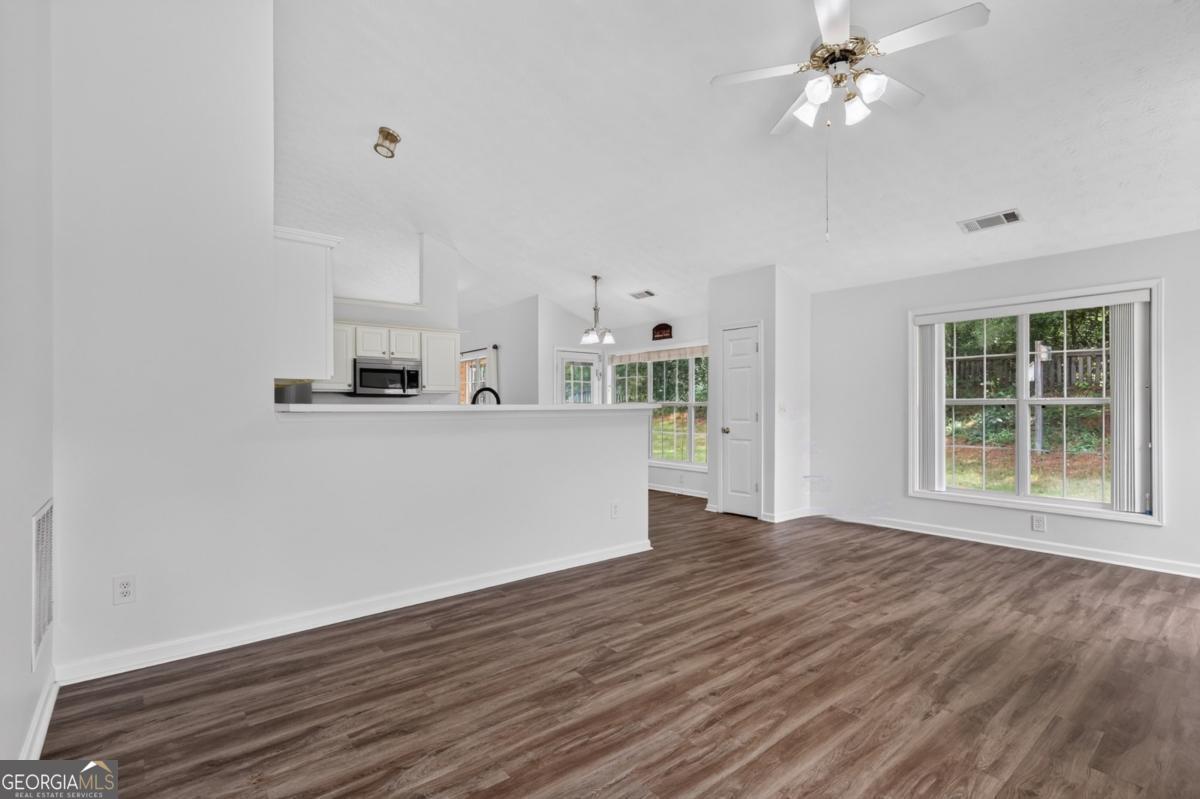1142 Autumn Glen Way Property Photo 25