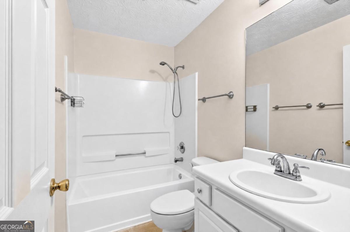 1142 Autumn Glen Way Property Photo 32