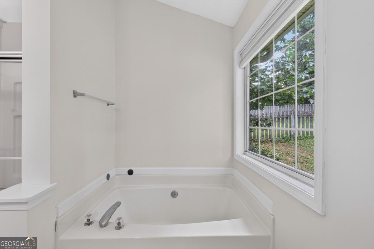 1142 Autumn Glen Way Property Photo 38