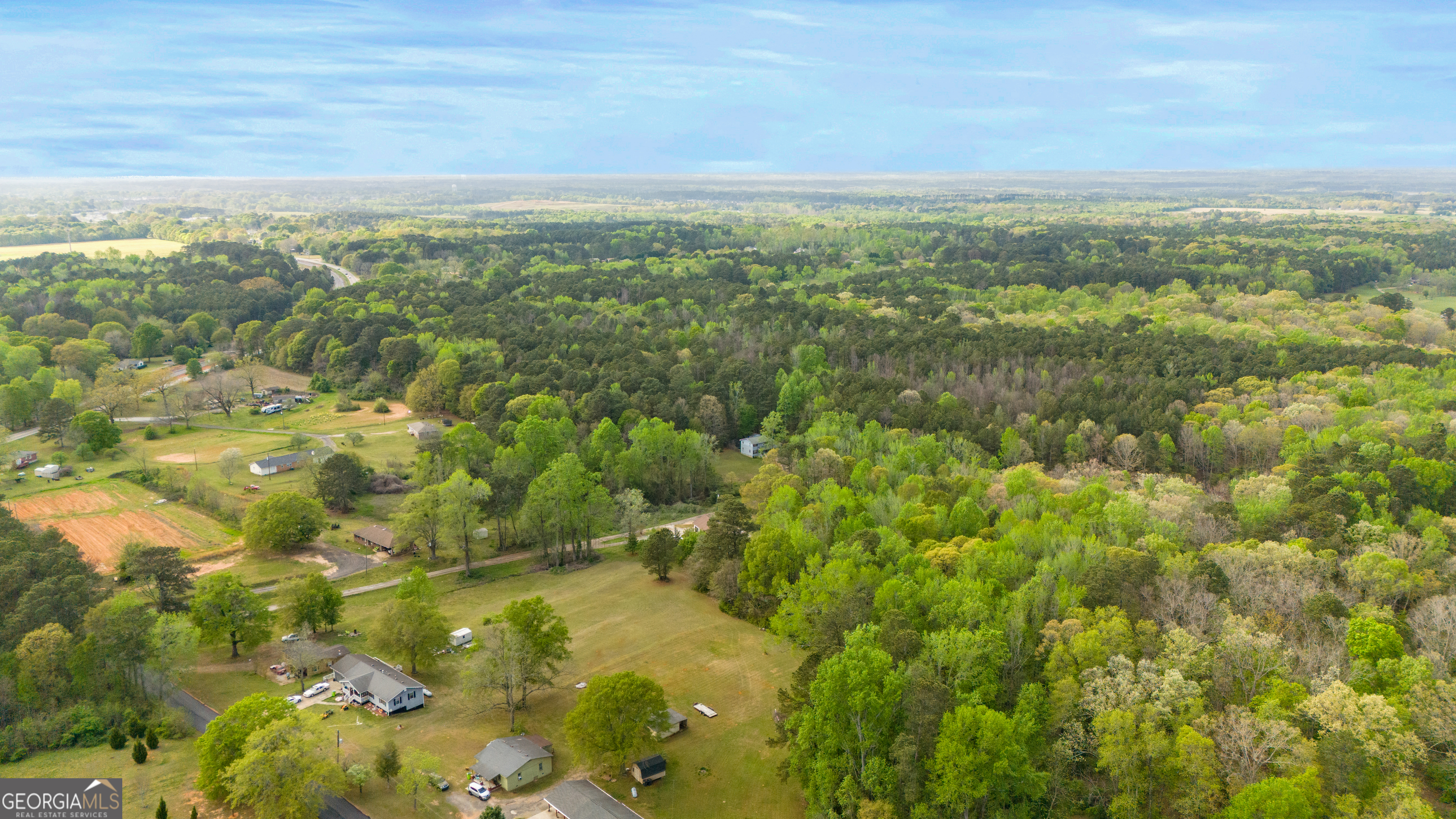 555 Highway 3 N Property Photo 2