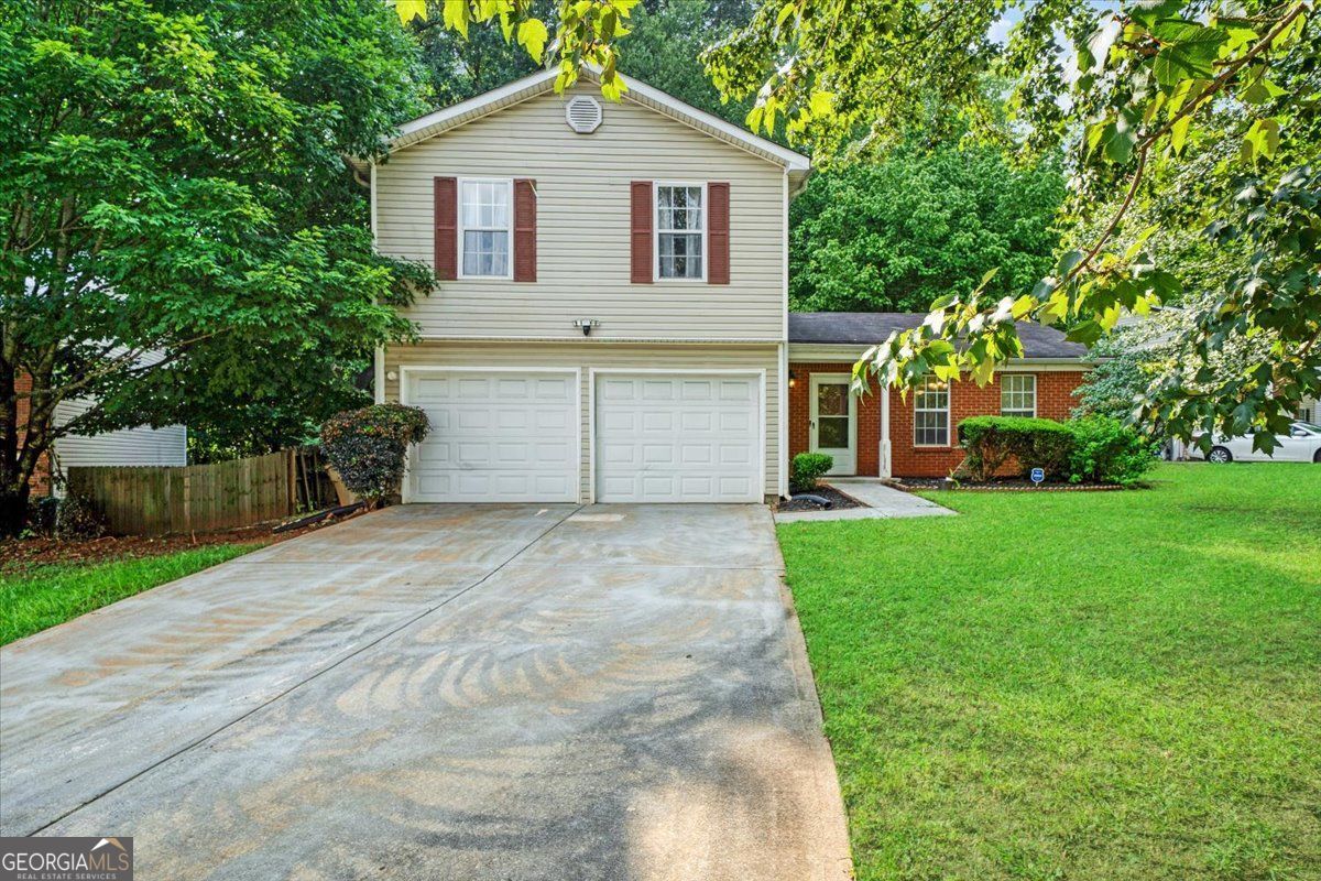 1950 Oak Terrace Drive Se Property Photo 1
