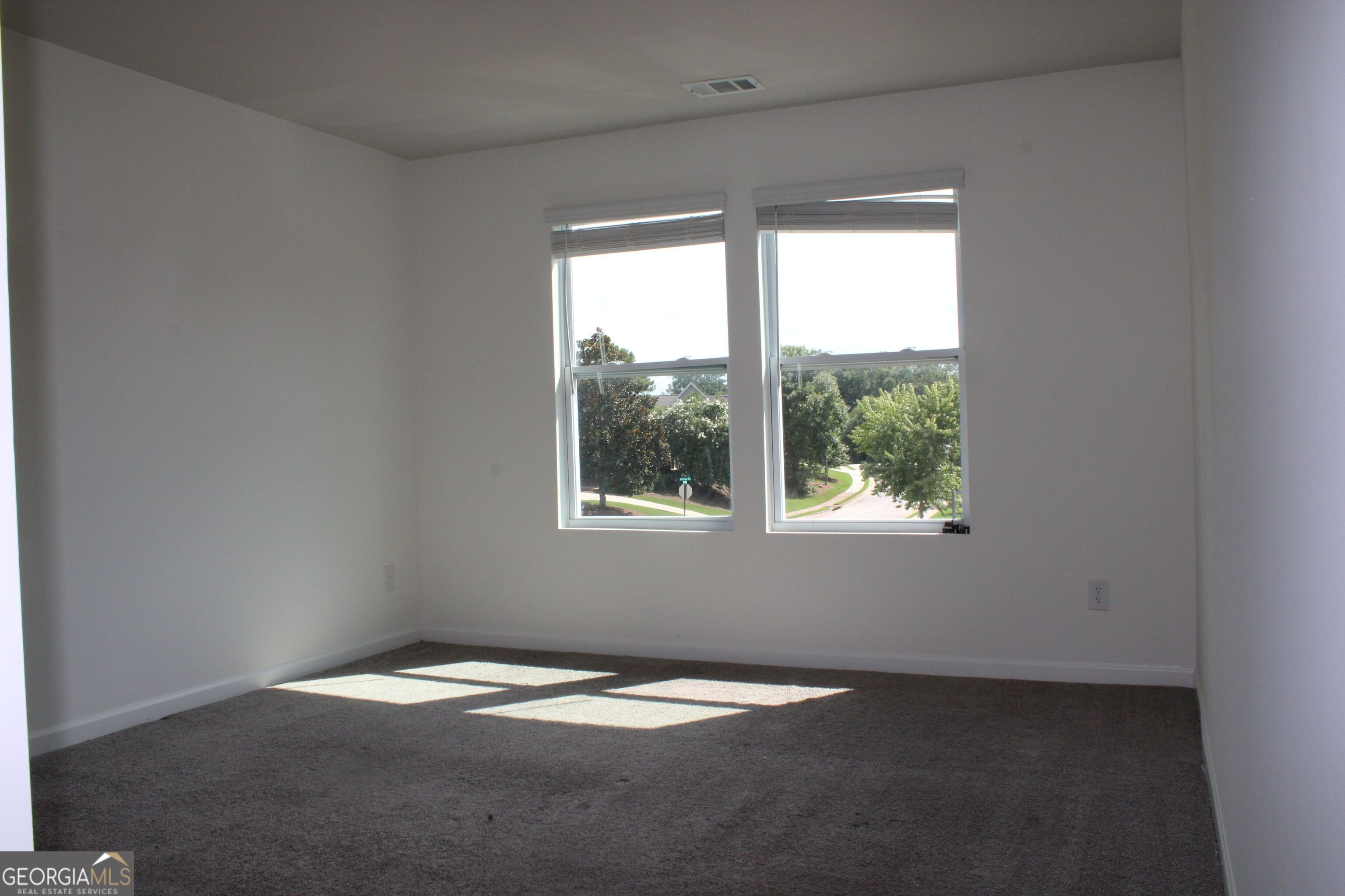 9220 Golfview Circle Property Photo 17