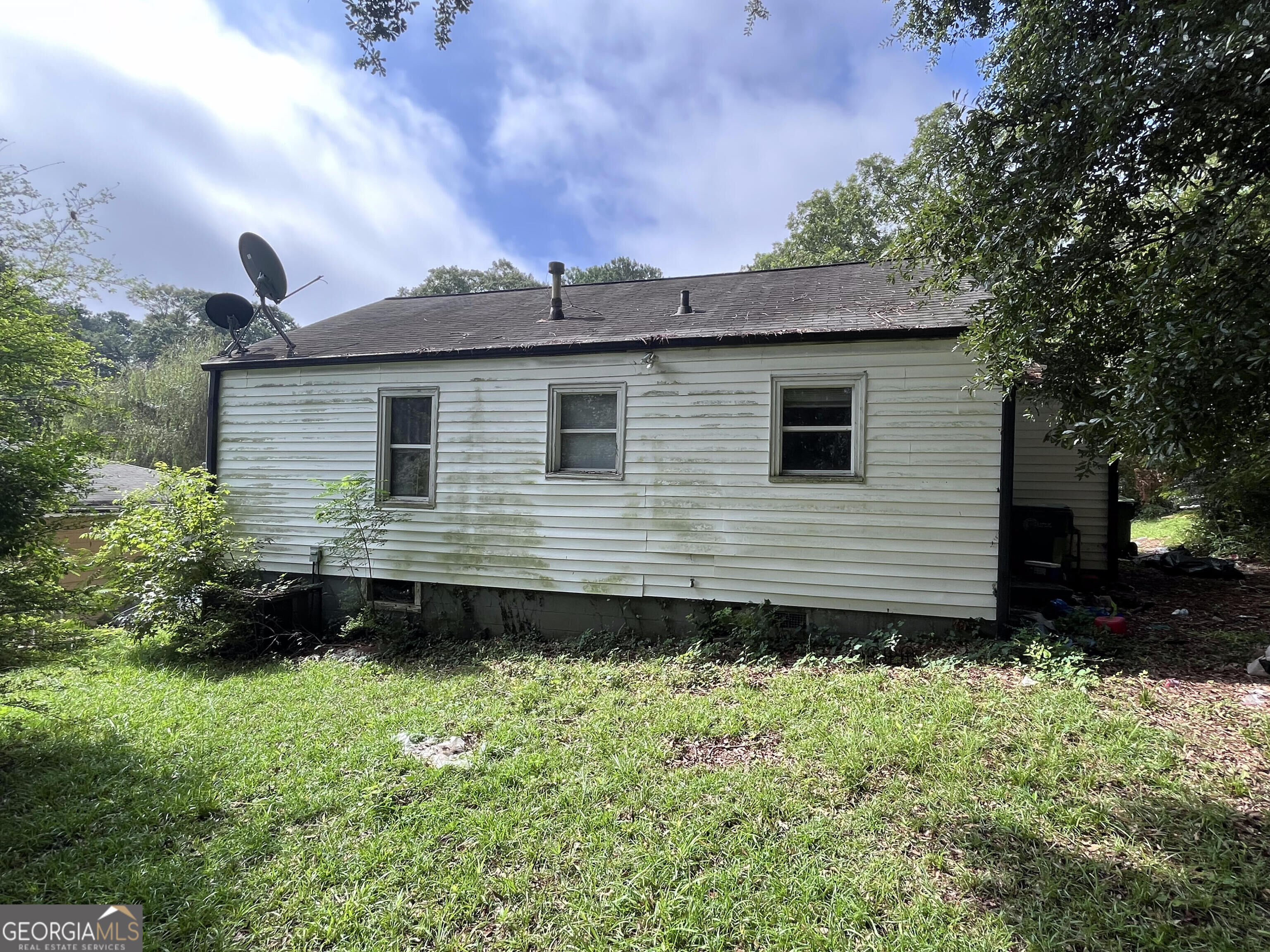 1267 Almont Drive Sw Property Photo 2