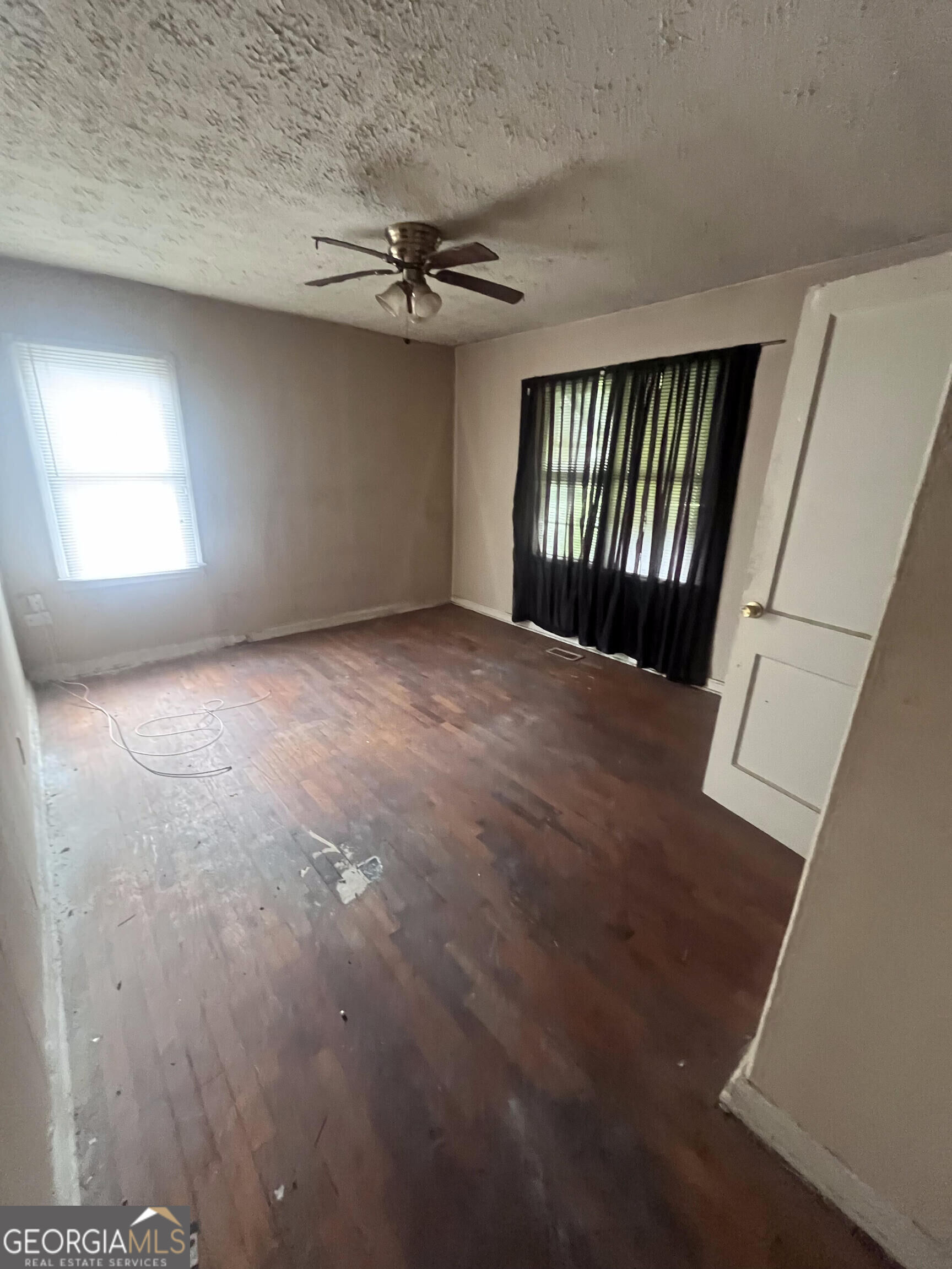 1267 Almont Drive Sw Property Photo 4