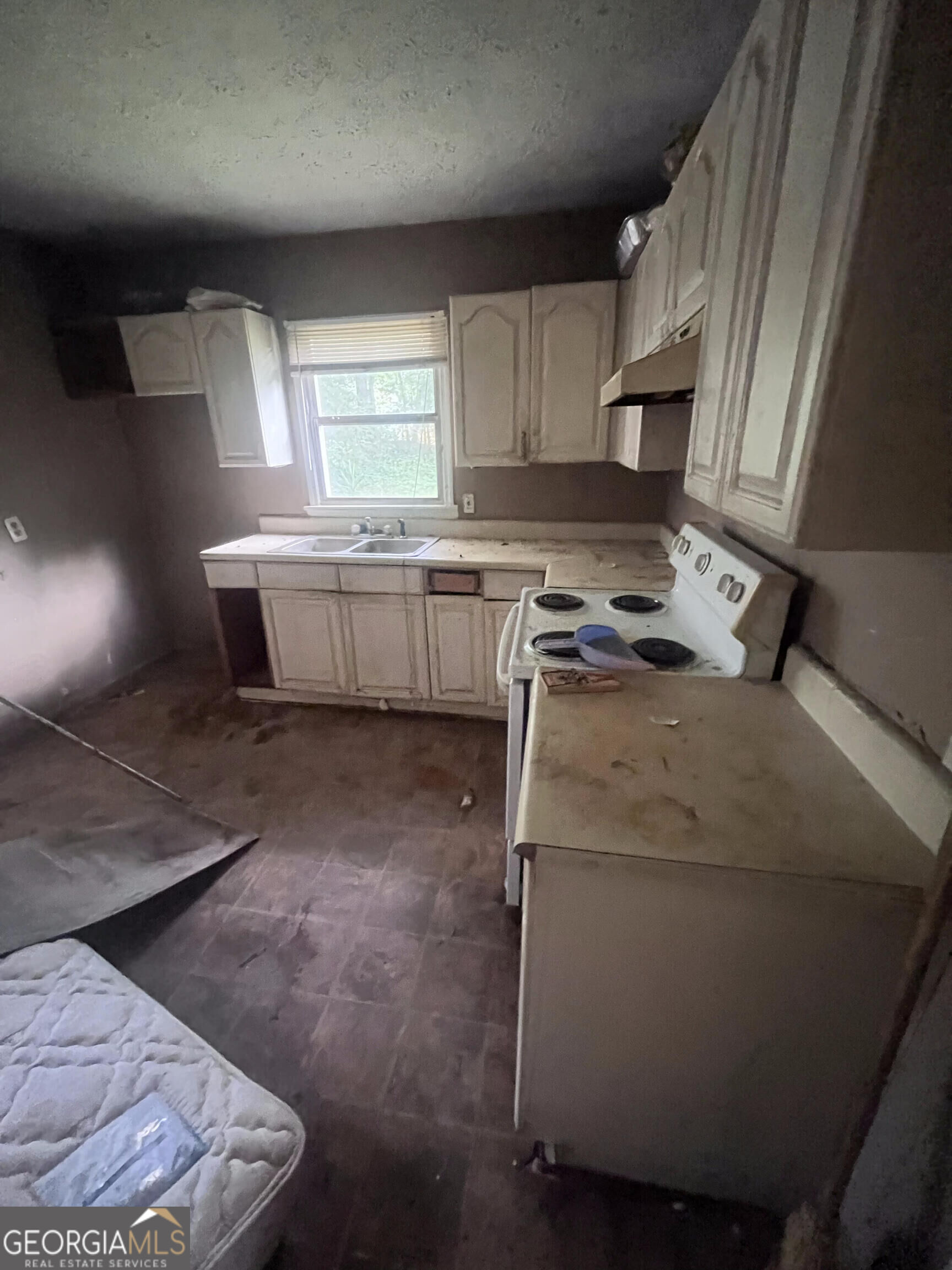 1267 Almont Drive Sw Property Photo 5