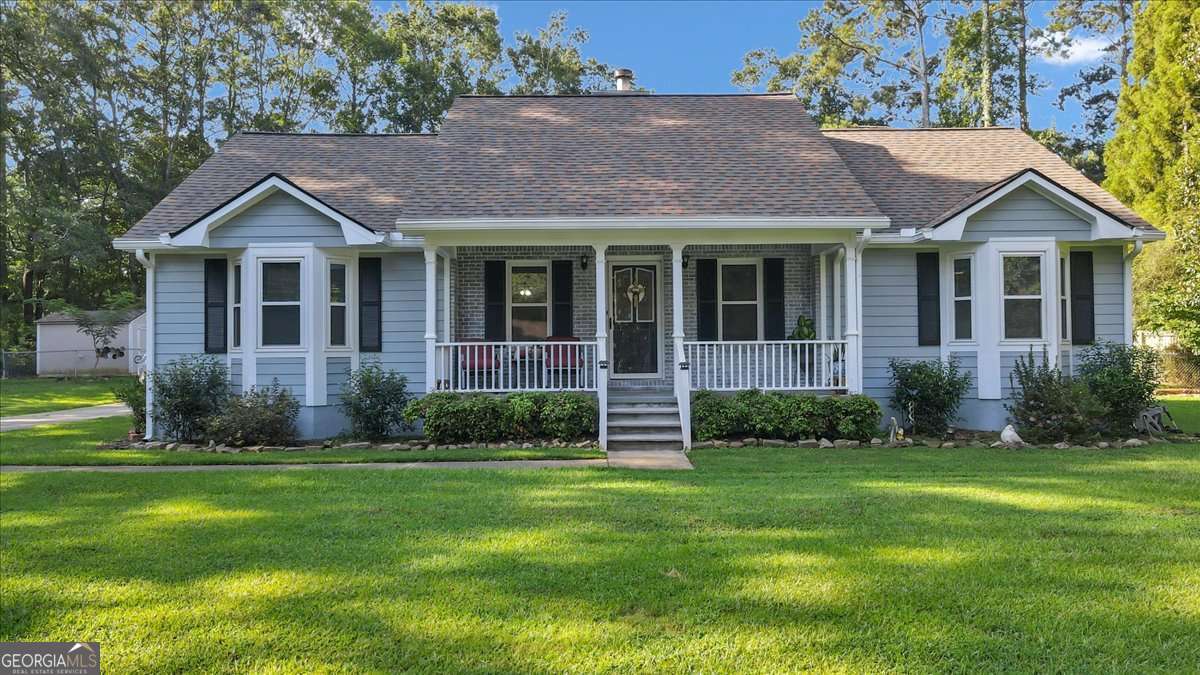 145 Earlygold Street Property Photo 3