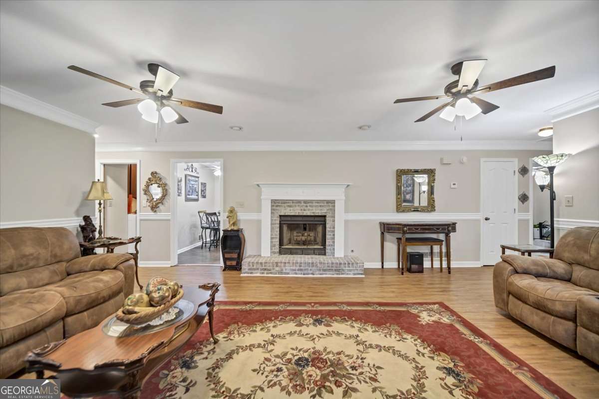 145 Earlygold Street Property Photo 8