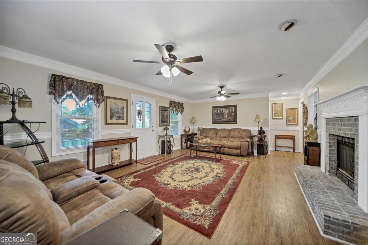 145 Earlygold Street Property Photo 9