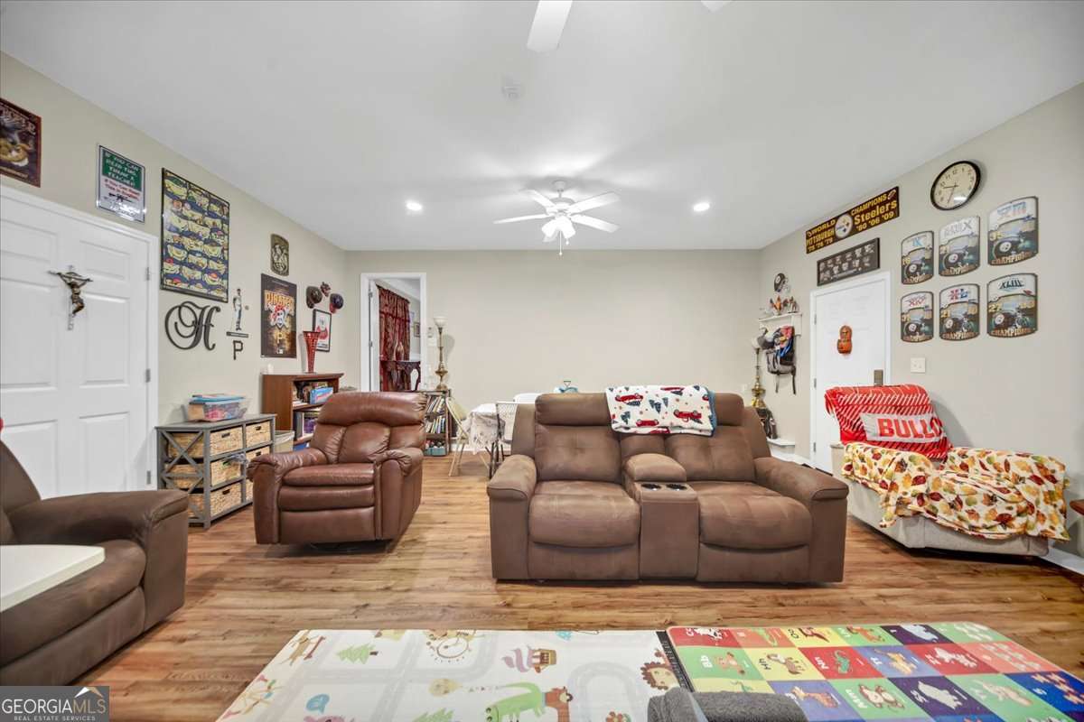 145 Earlygold Street Property Photo 18