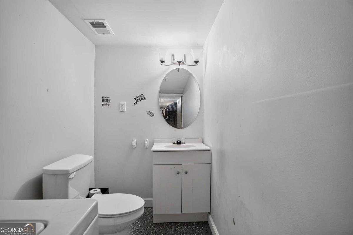 3675 Satellite Terrace Property Photo 19