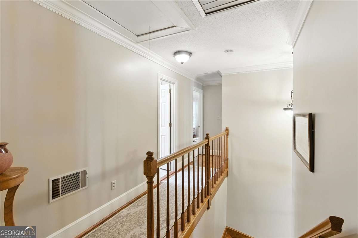 8 Saddle Trail Se Property Photo 22