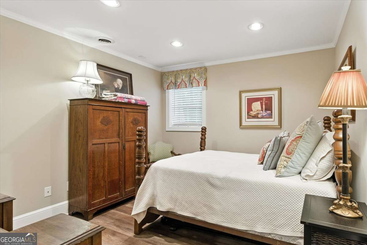8 Saddle Trail Se Property Photo 38