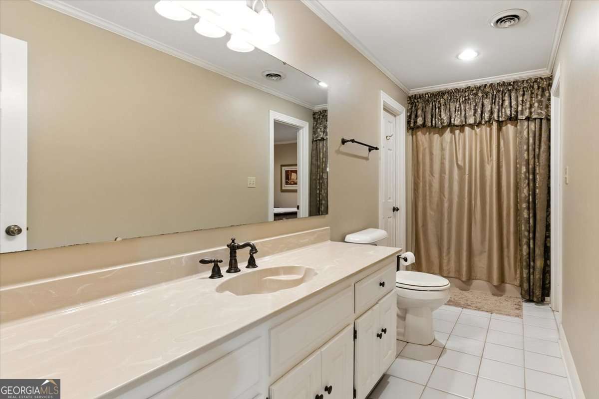 8 Saddle Trail Se Property Photo 39