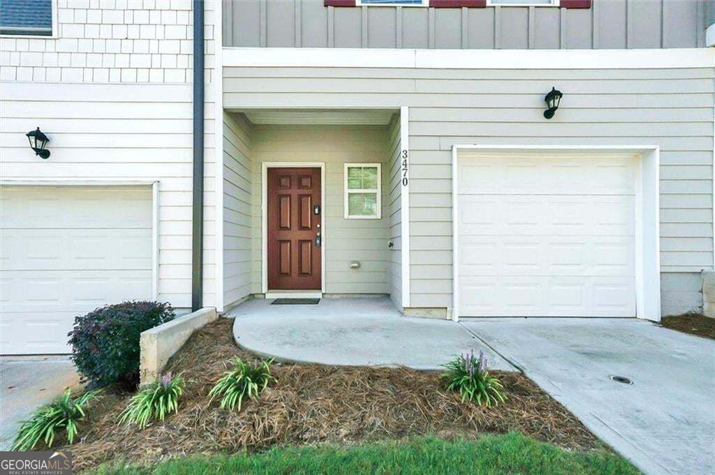 3470 Lakeview Creek Property Photo 1