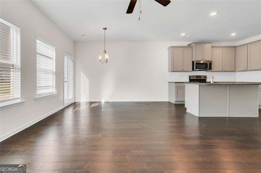 3470 Lakeview Creek Property Photo 13