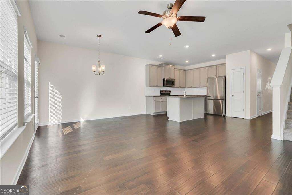 3470 Lakeview Creek Property Photo 15