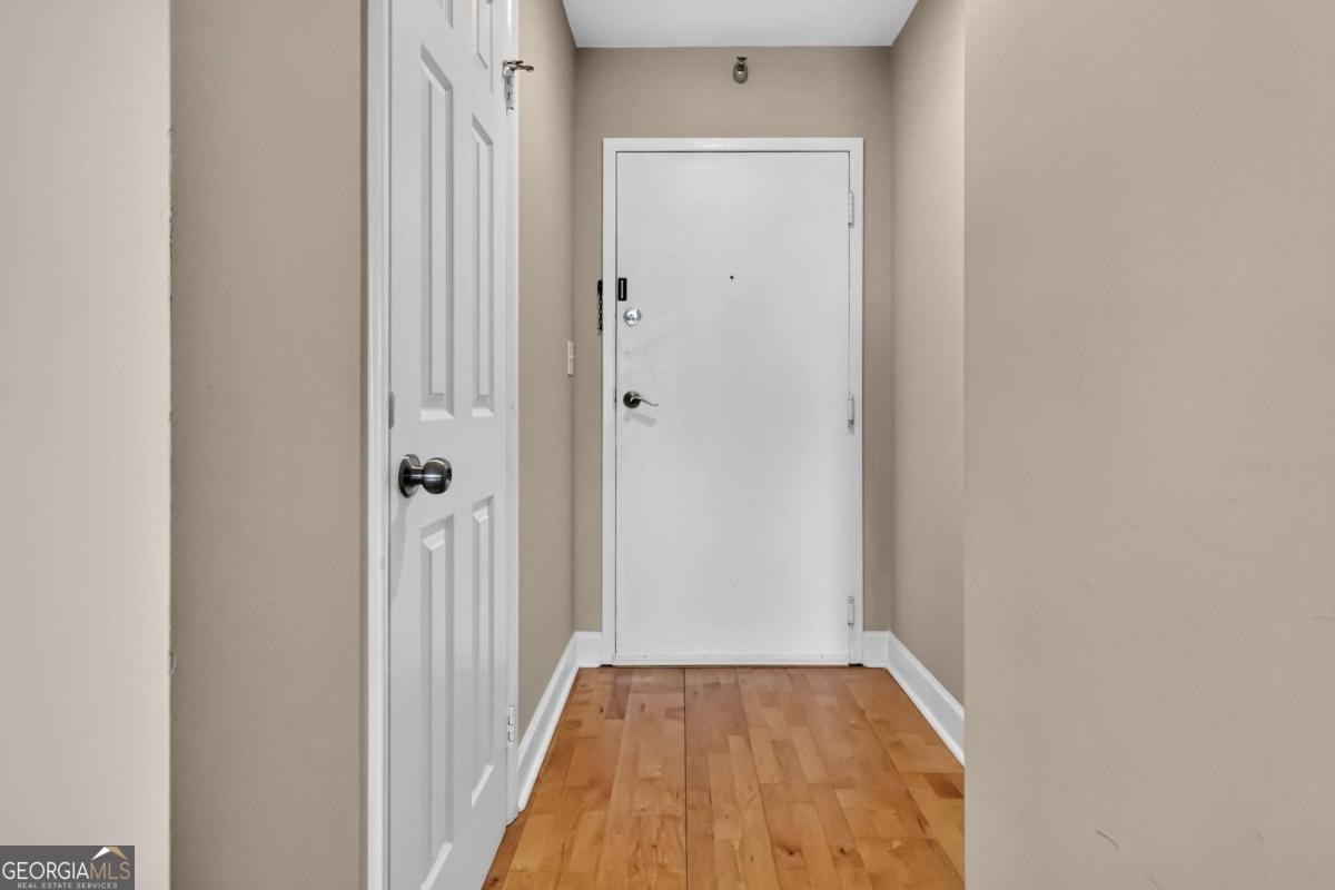 2479 Peachtree Road Ne # 1708 Property Photo 5