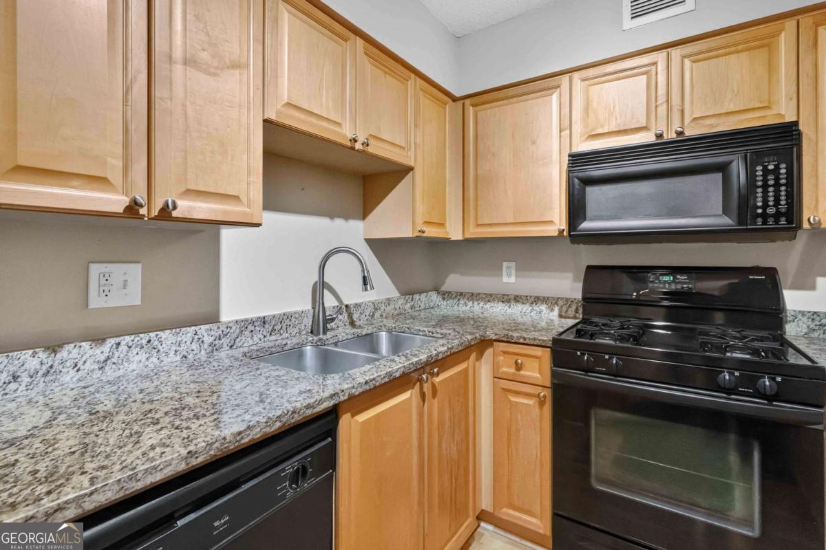 2479 Peachtree Road Ne # 1708 Property Photo 10
