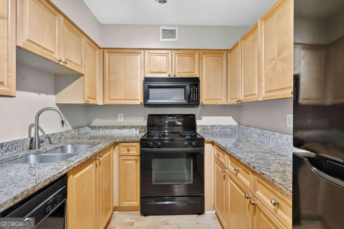 2479 Peachtree Road Ne # 1708 Property Photo 11