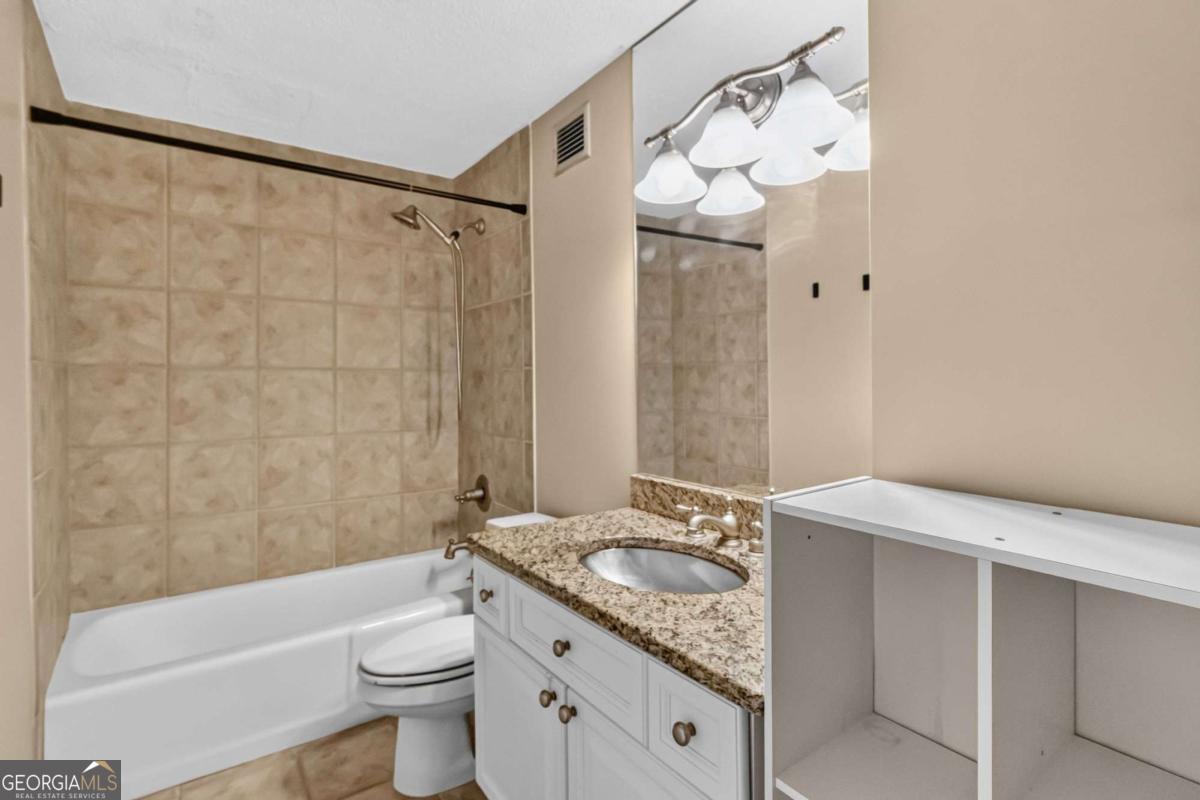 2479 Peachtree Road Ne # 1708 Property Photo 17