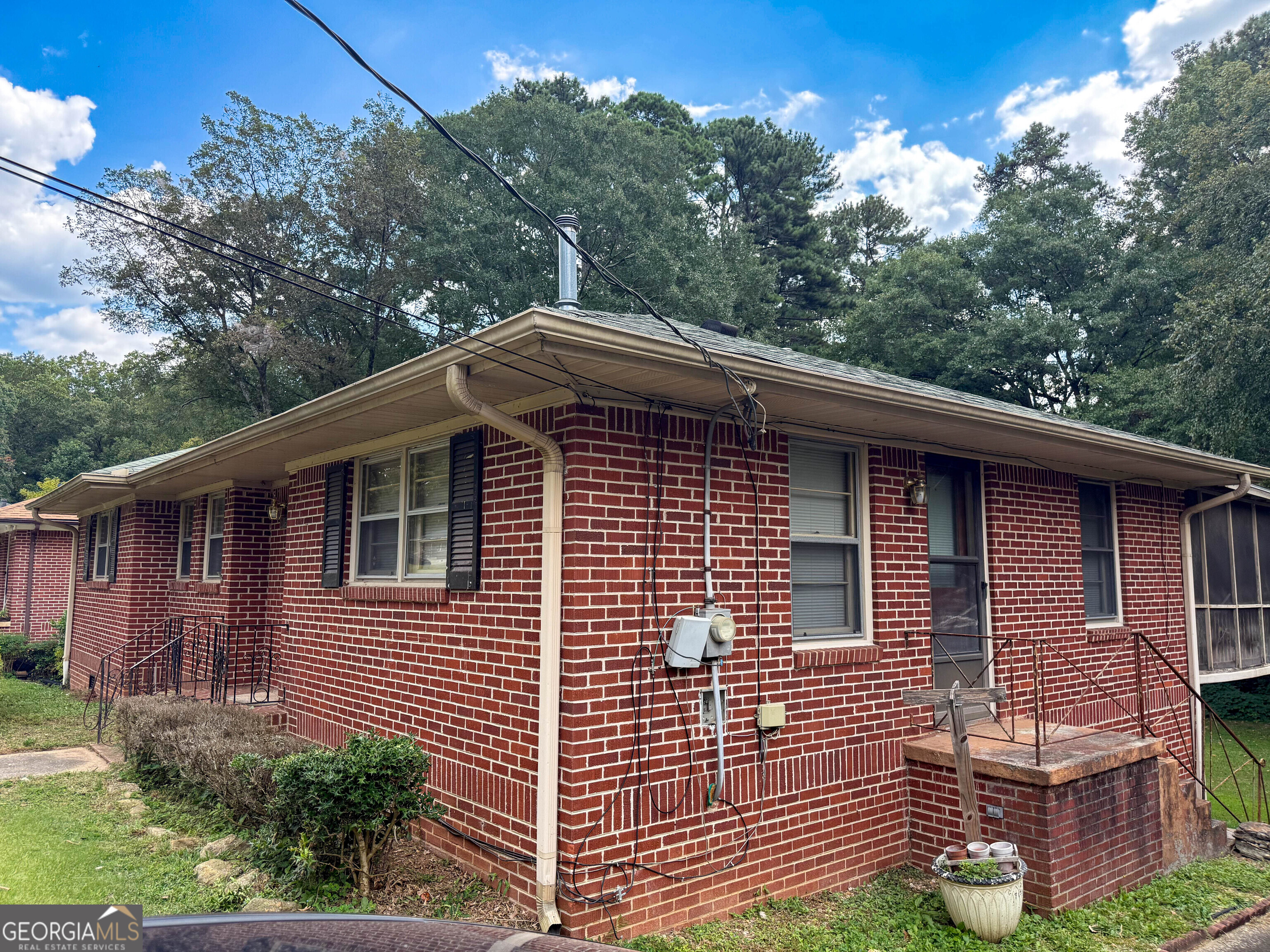 1153 Rocksprings Street Property Photo 3
