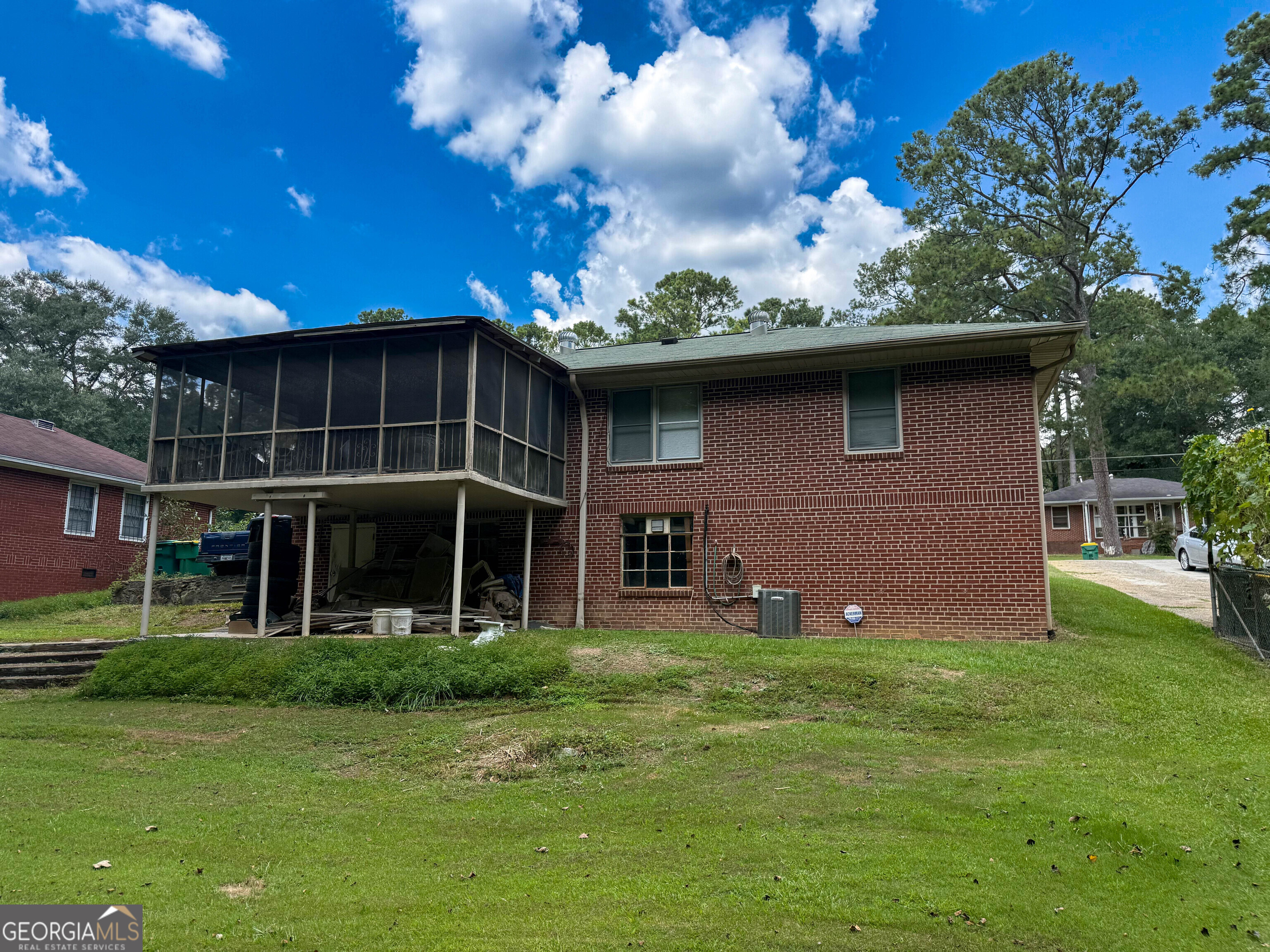 1153 Rocksprings Street Property Photo 4