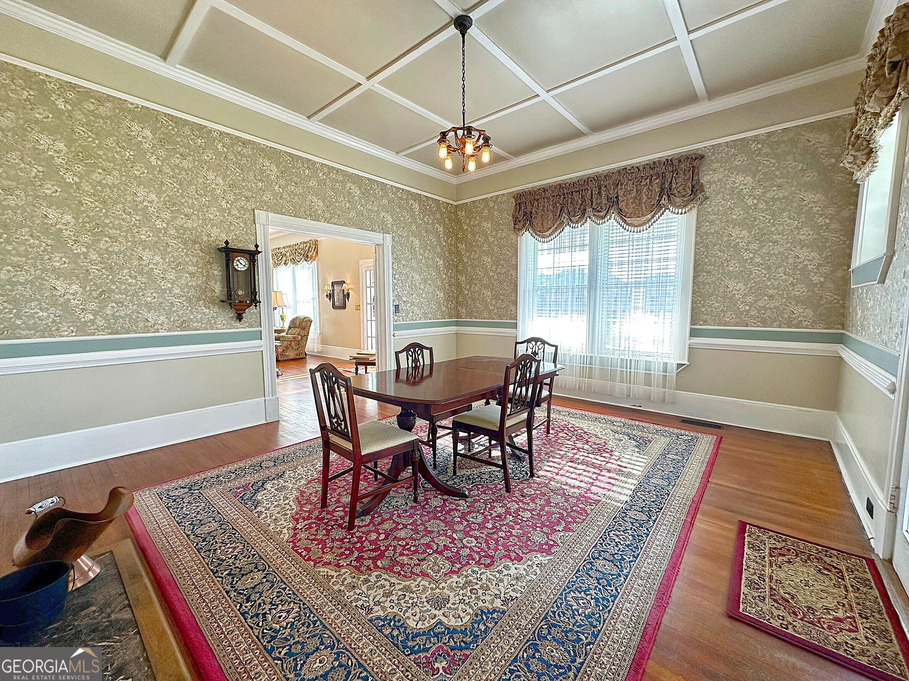 207 College Street Property Photo 12
