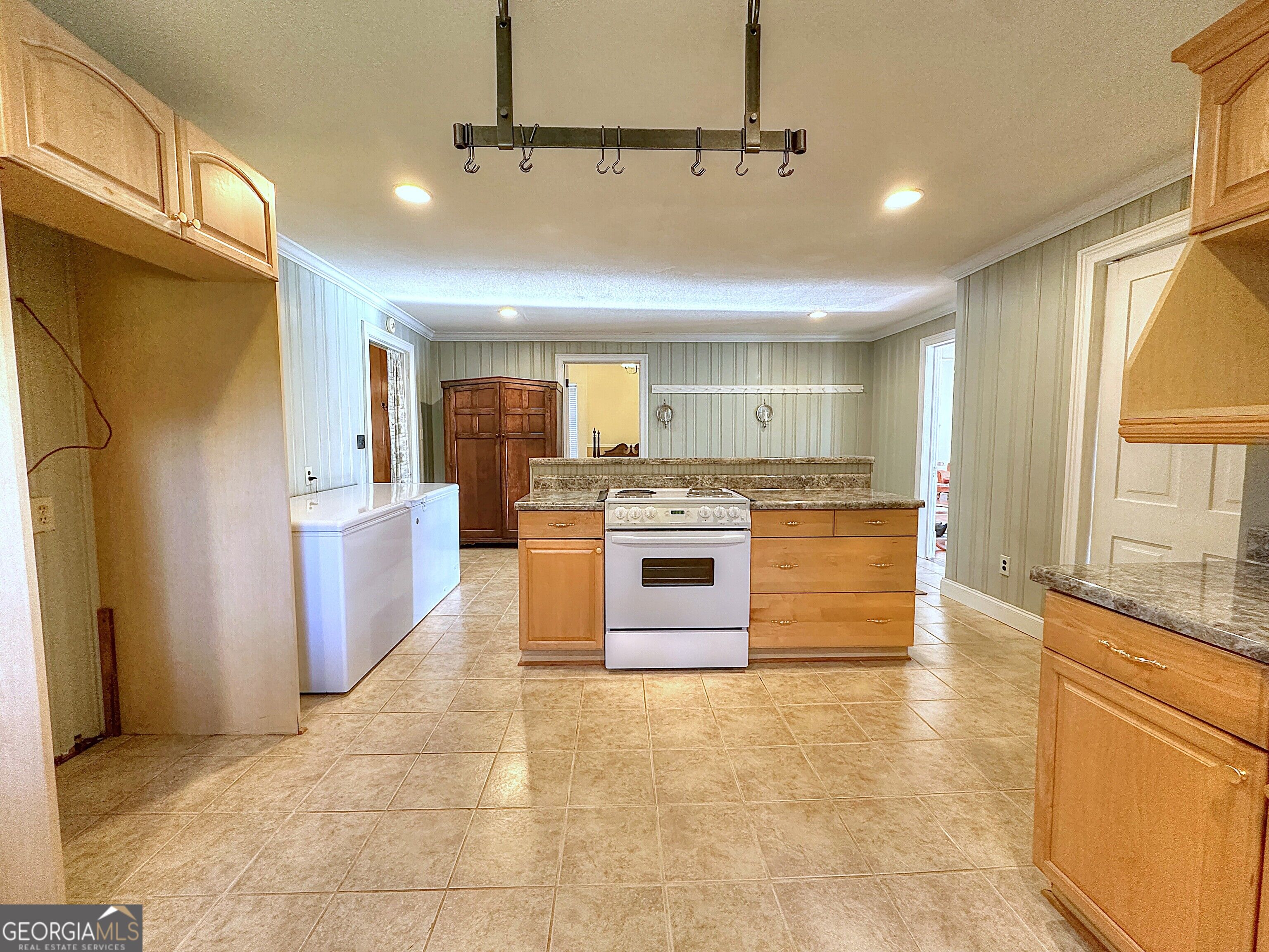 207 College Street Property Photo 23