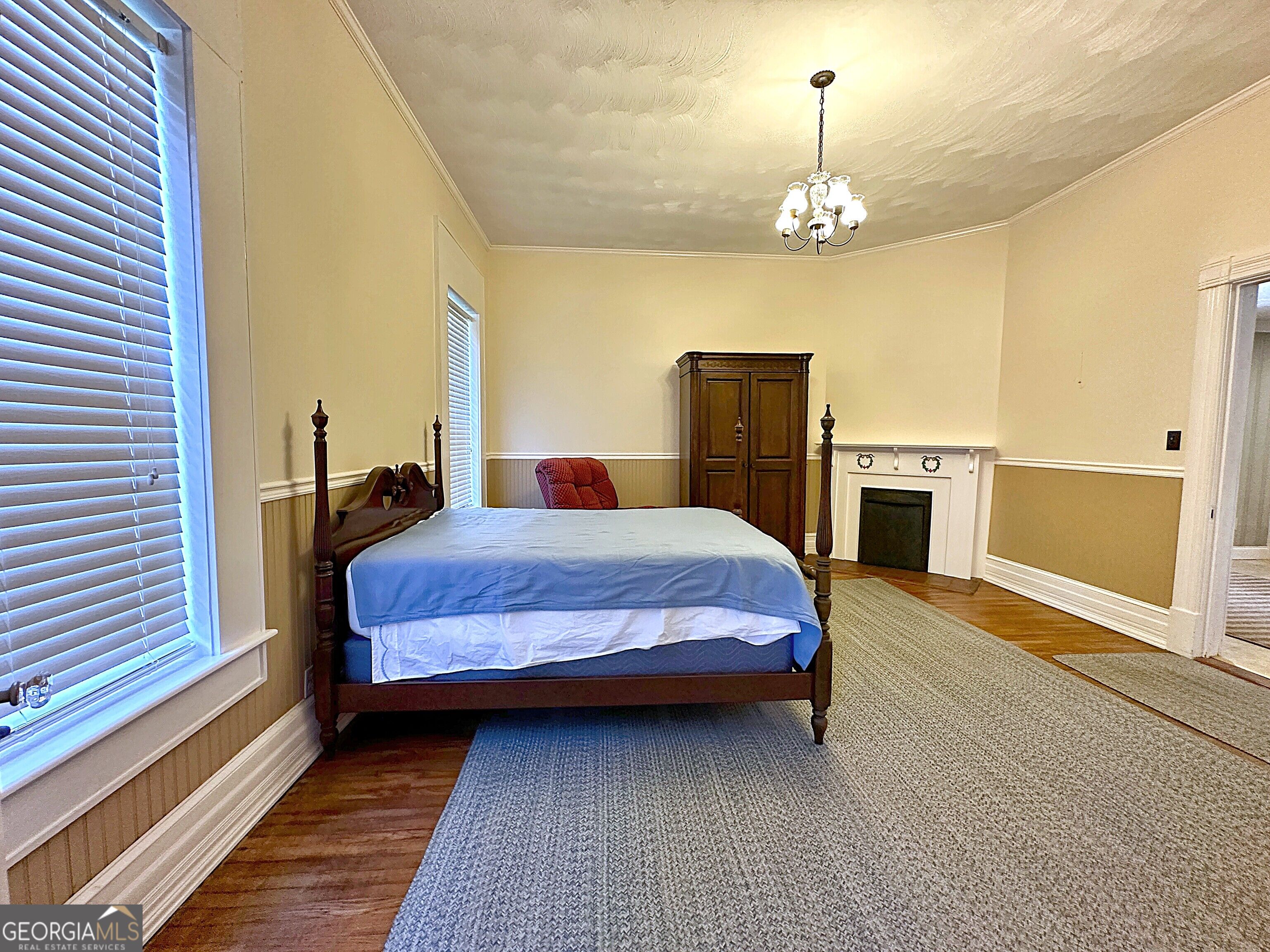 207 College Street Property Photo 27