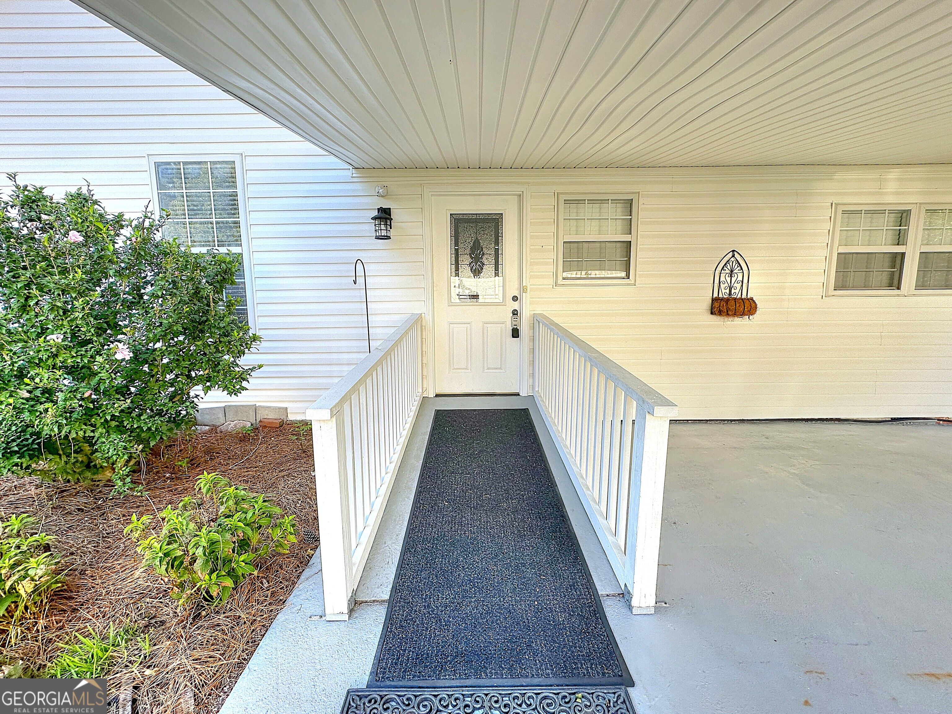 207 College Street Property Photo 34