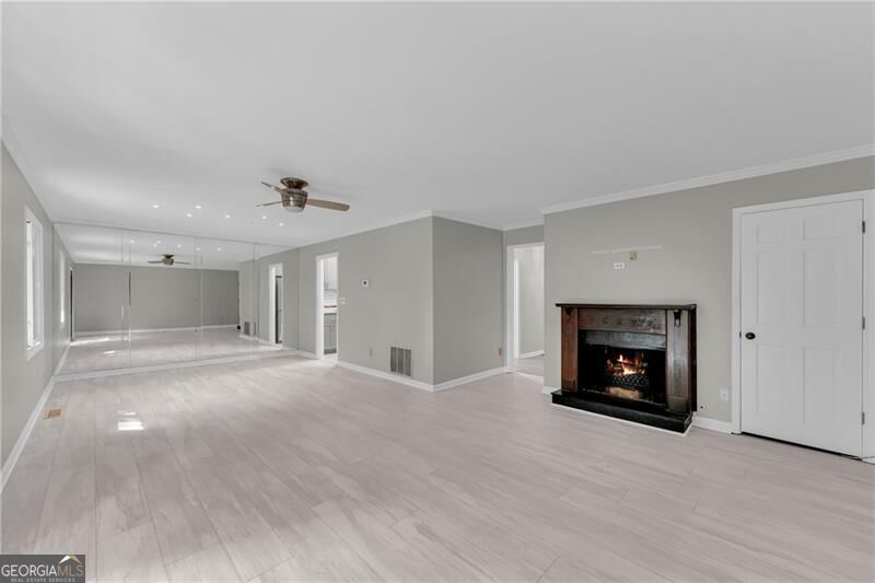 1493 Ashford Place Ne Property Photo 5