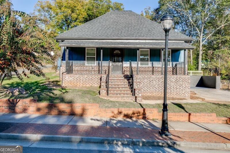 4615 S Lee Street Property Photo 1