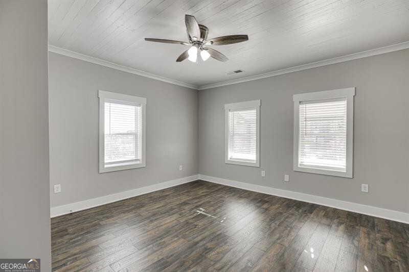 4615 S Lee Street Property Photo 21