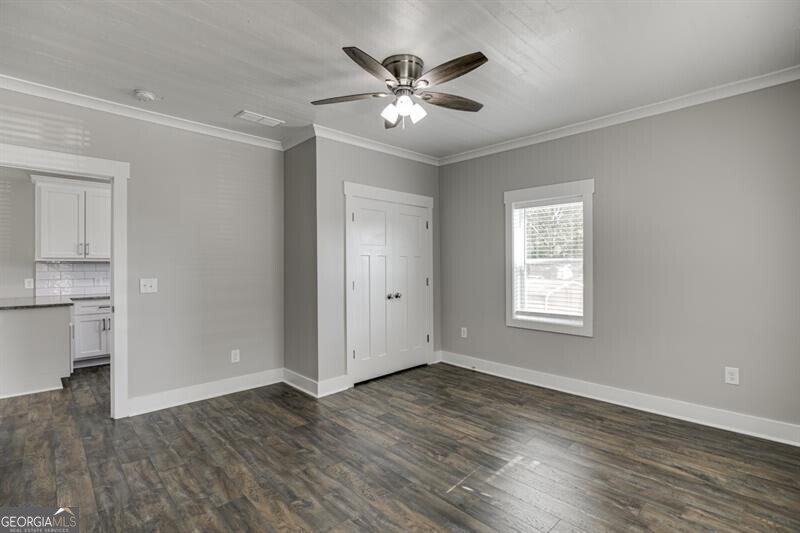 4615 S Lee Street Property Photo 22