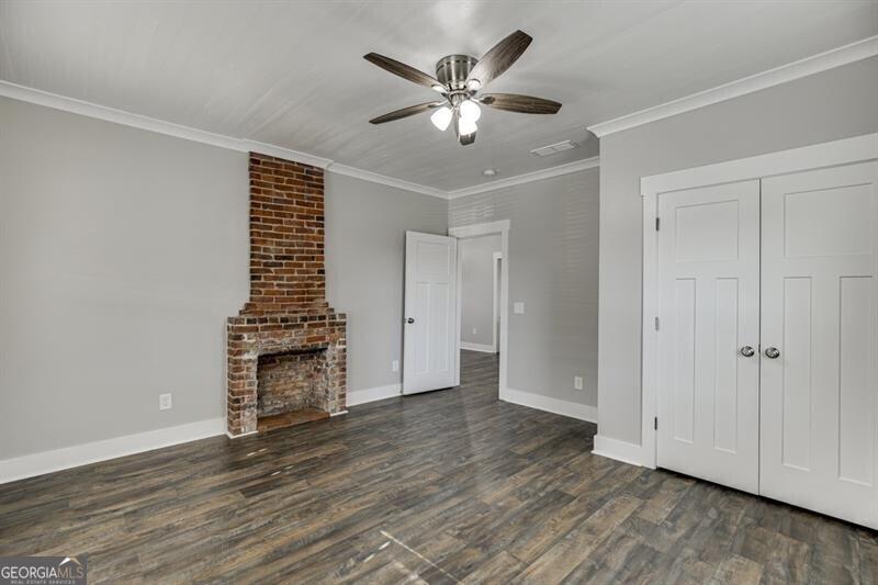 4615 S Lee Street Property Photo 23