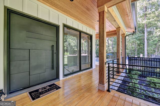 3933 Skyline Drive Property Photo 7