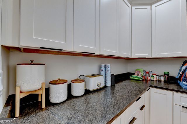 3933 Skyline Drive Property Photo 33