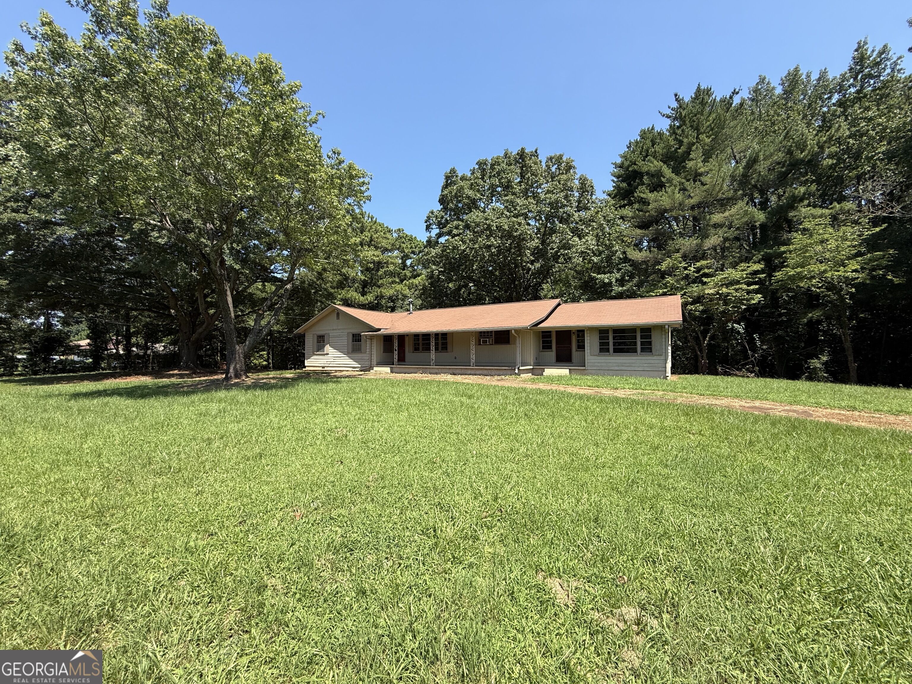 655 Elberta Drive Property Photo 3