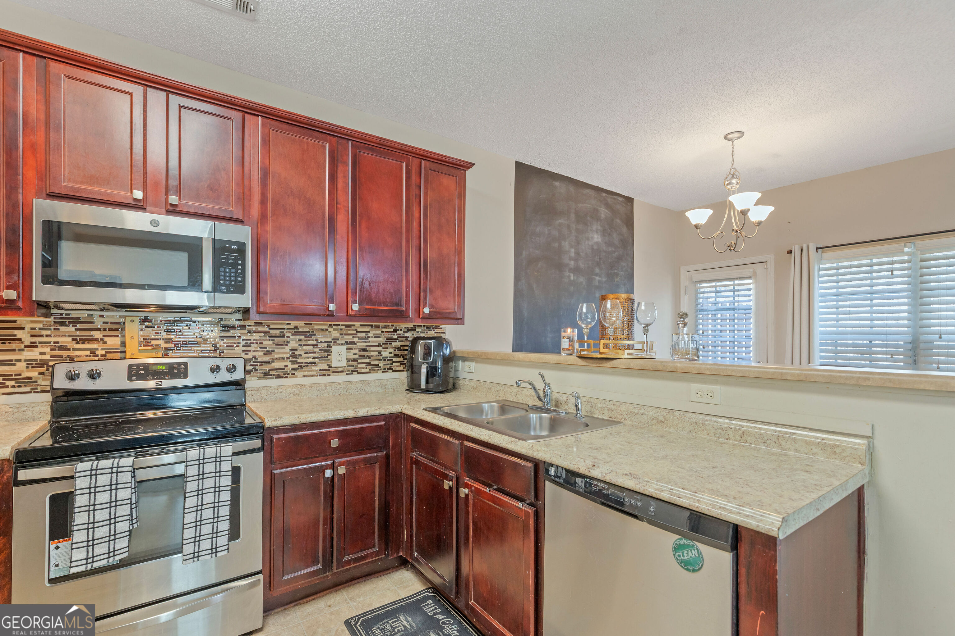 7766 Carnegie Drive Property Photo 5