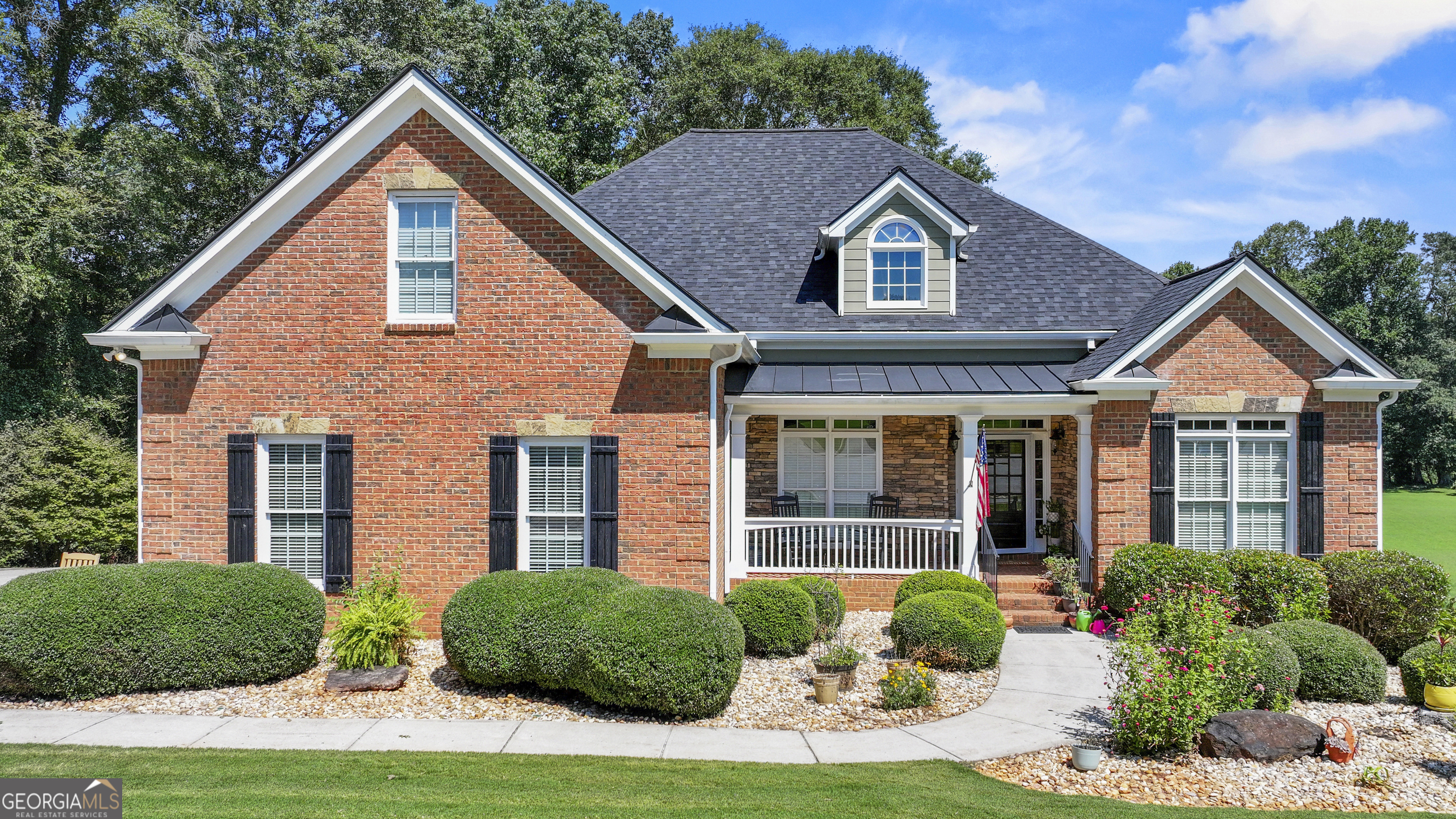 100 Cole Point Property Photo 1