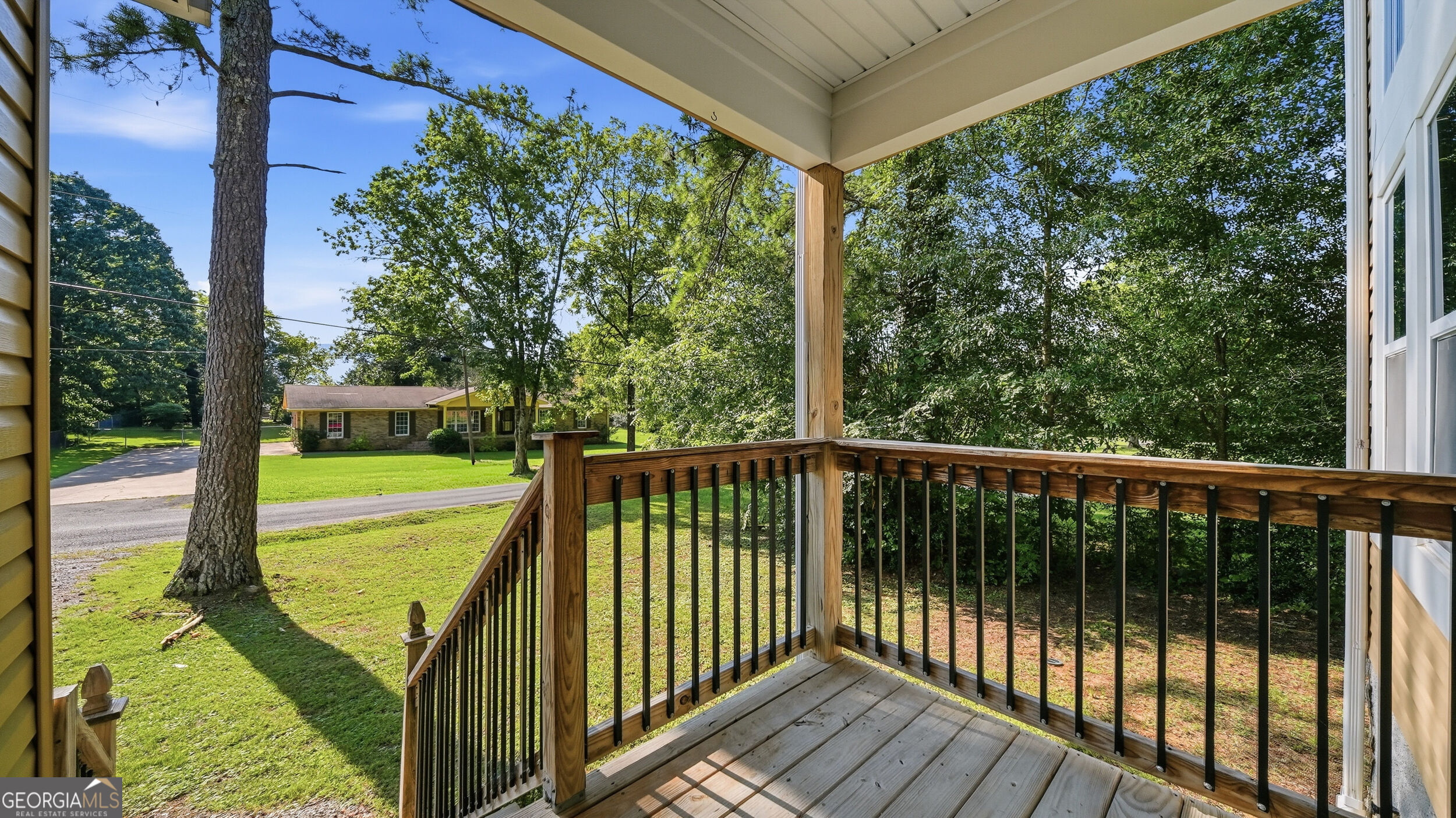 443 Poplar Street Property Photo 3