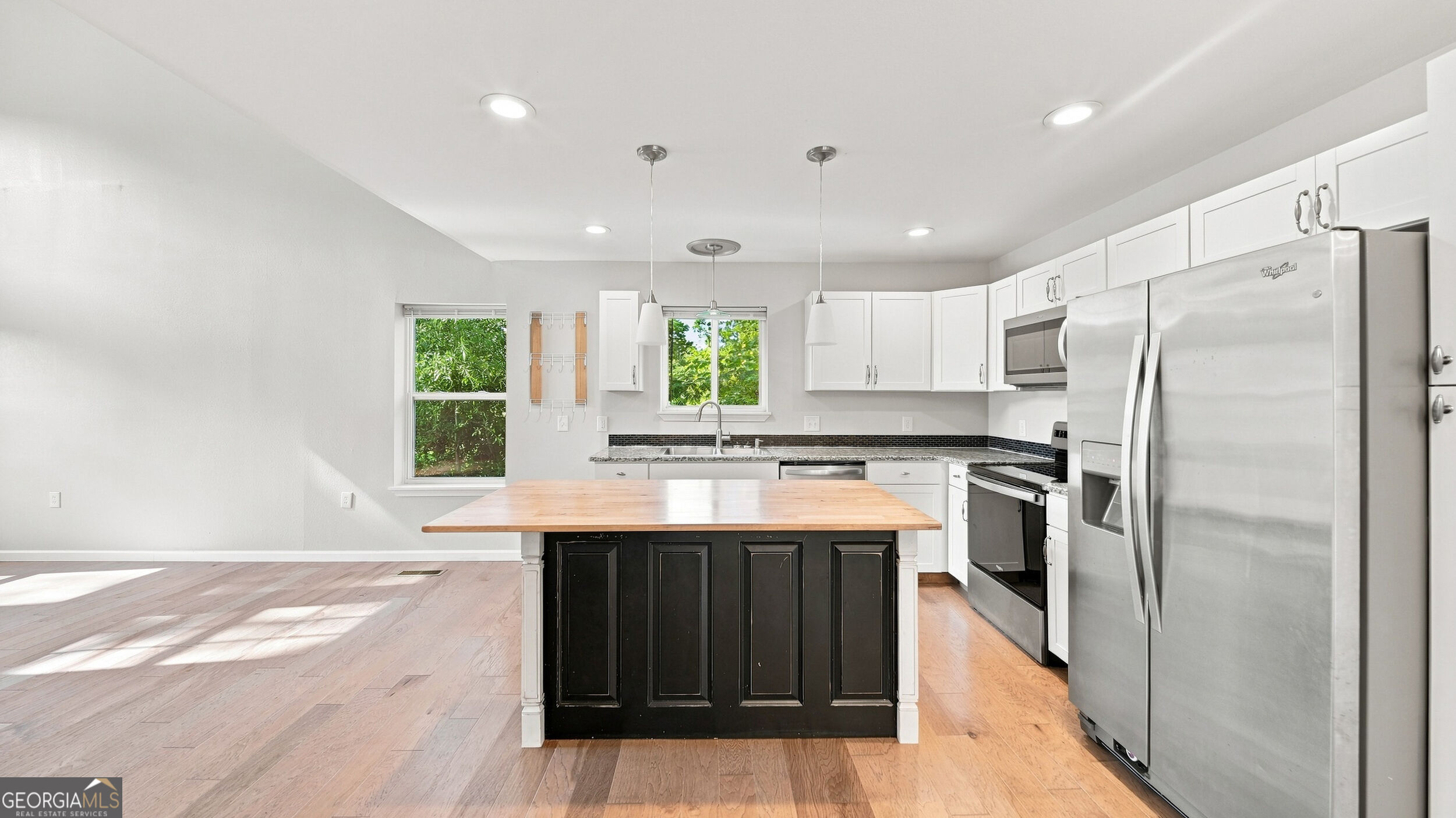443 Poplar Street Property Photo 8