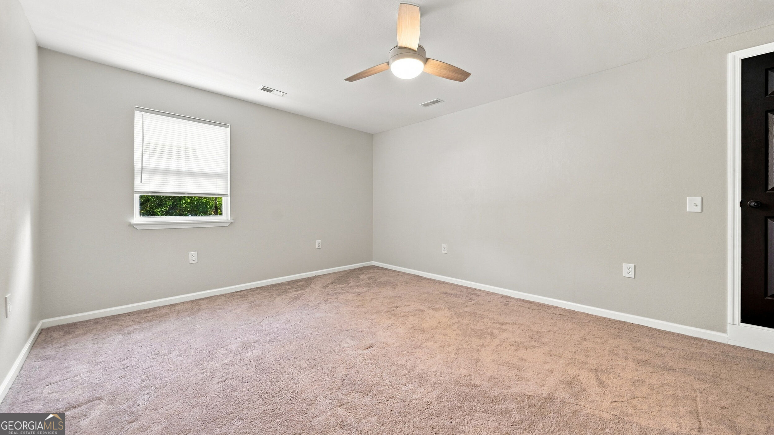 443 Poplar Street Property Photo 12