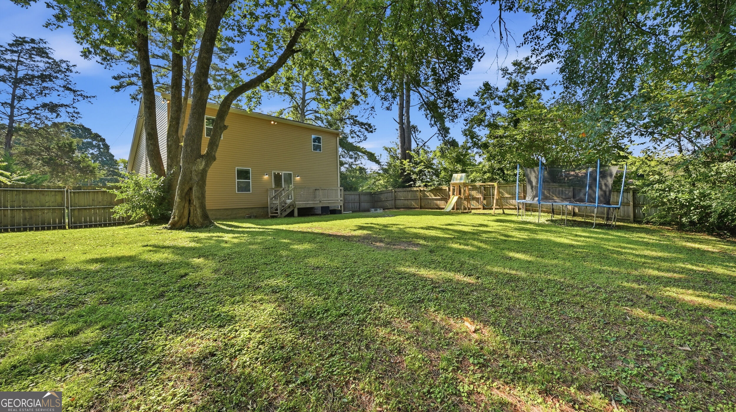 443 Poplar Street Property Photo 24