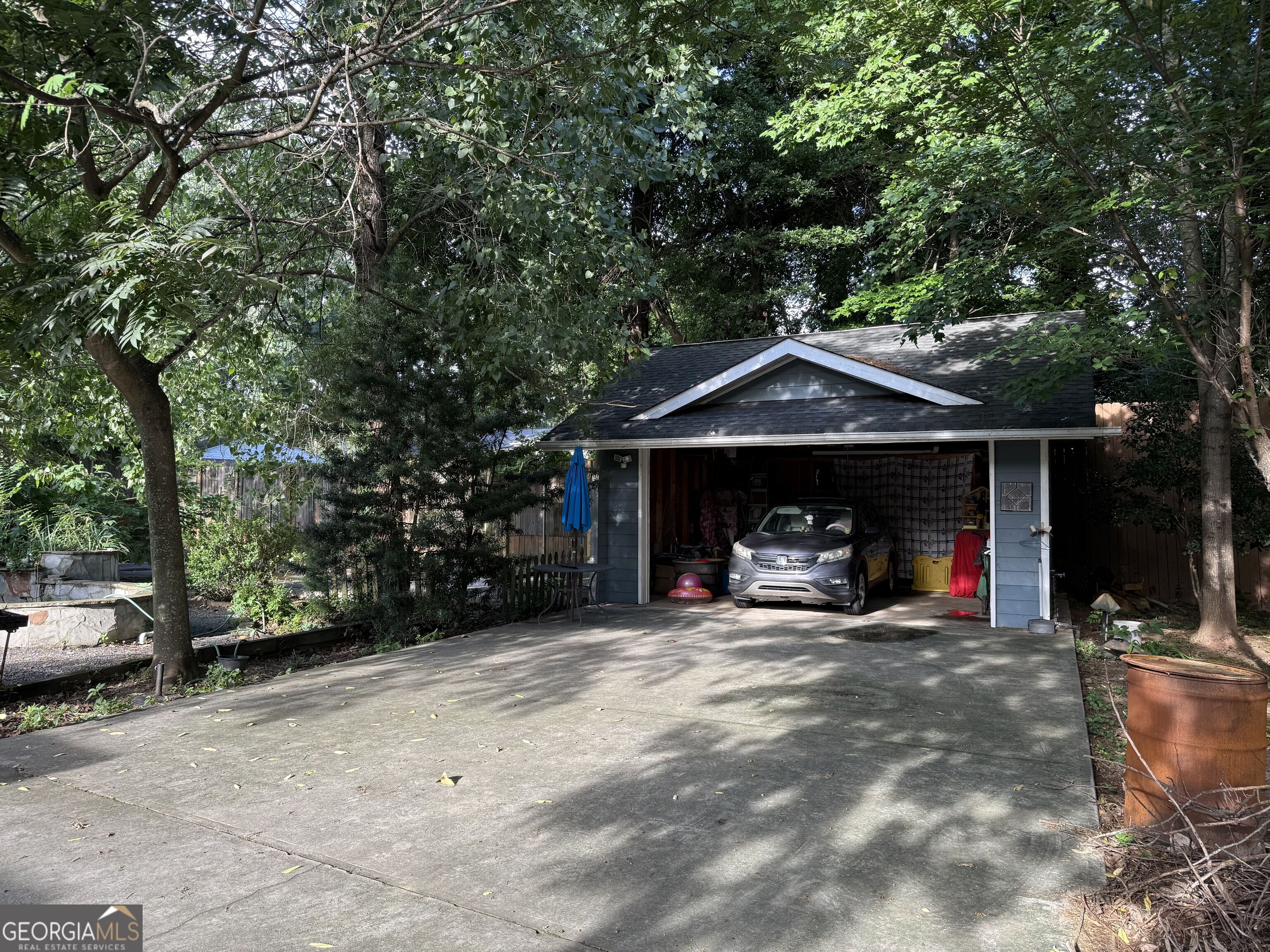 3147 Shallowford Road Property Photo 7