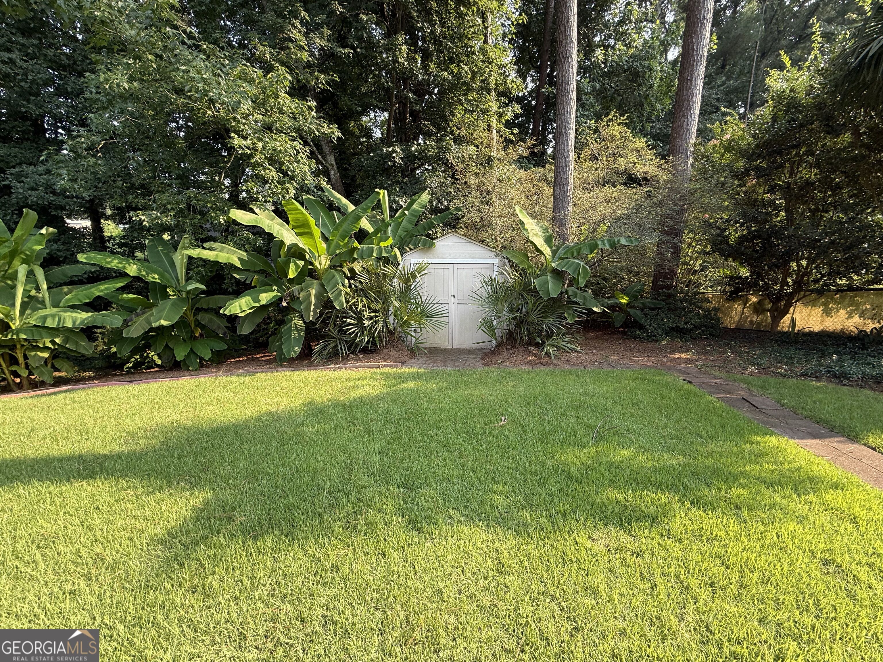 3897 Saddlecreek Drive Property Photo 4